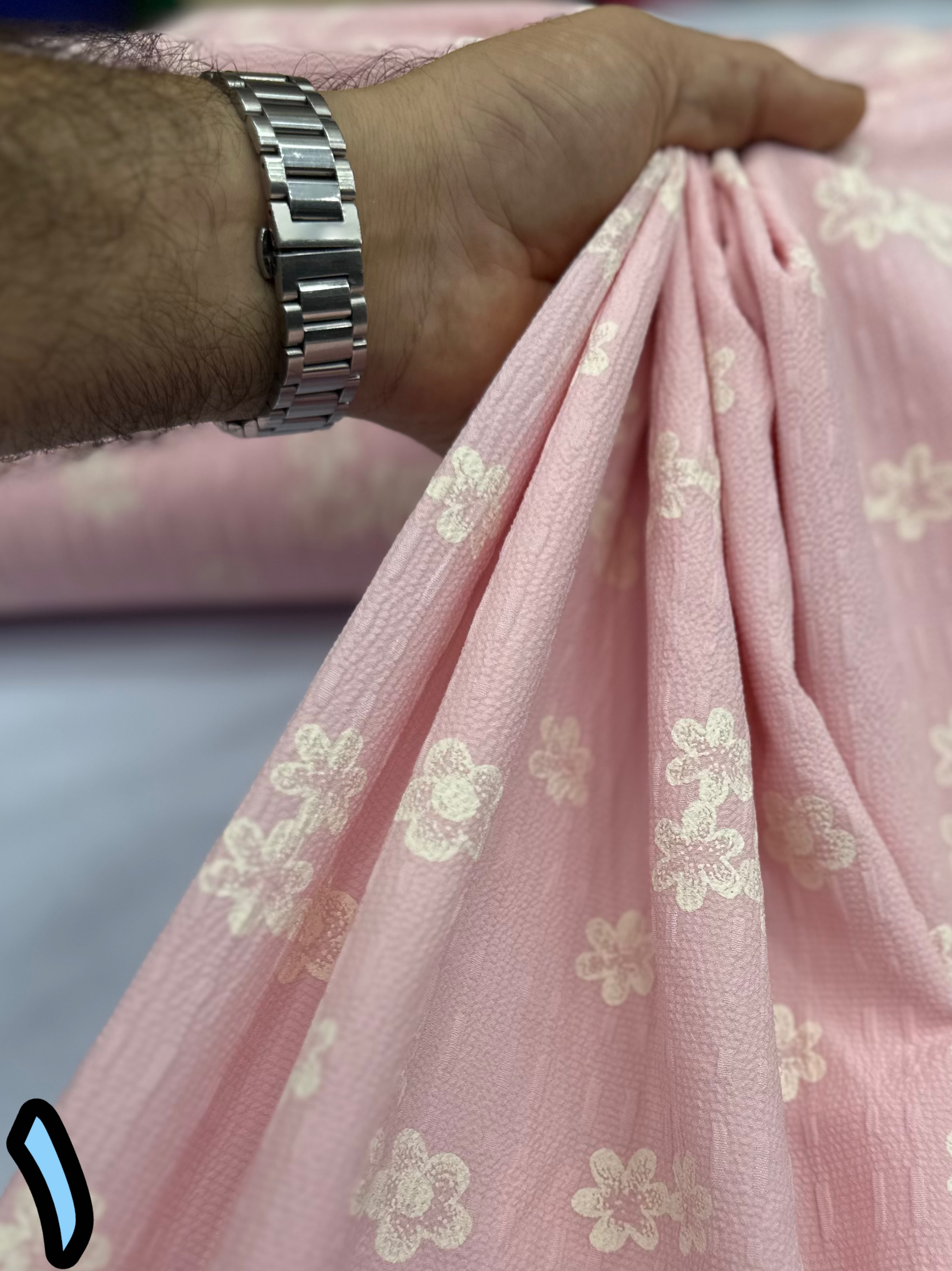 پارچه السا طرحدار